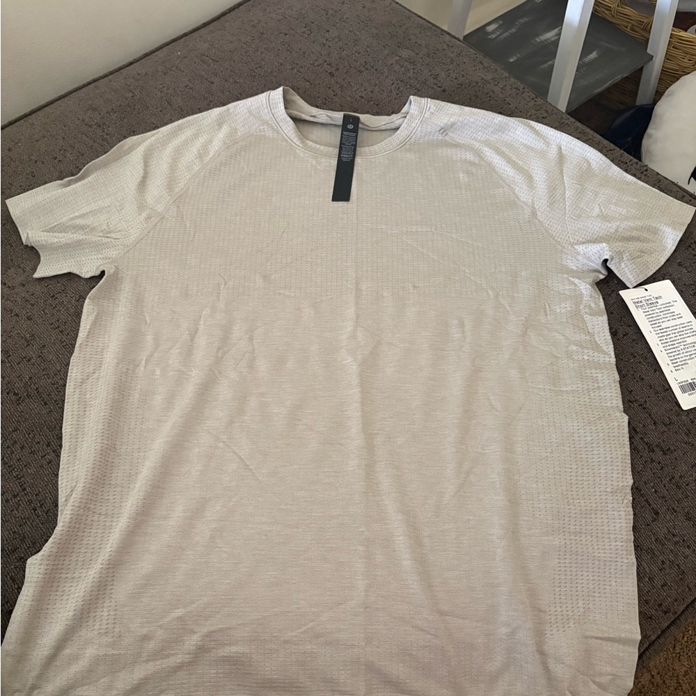 lululemon athletica Light Gray Short Sleeve Tee. Metal vent short sleeve tee.